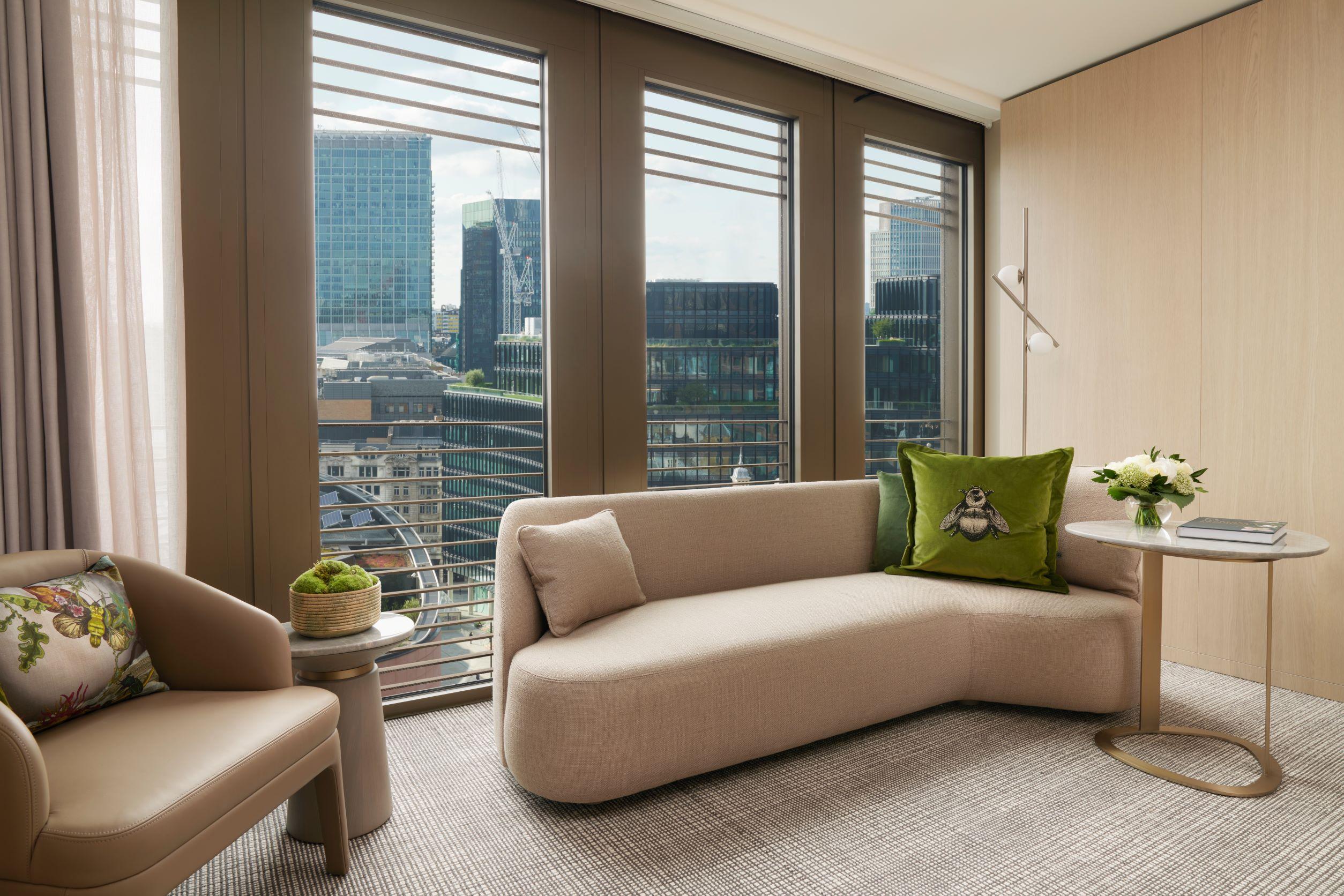 Отель Pan Pacific Лондон Экстерьер фото A suite at The Hari