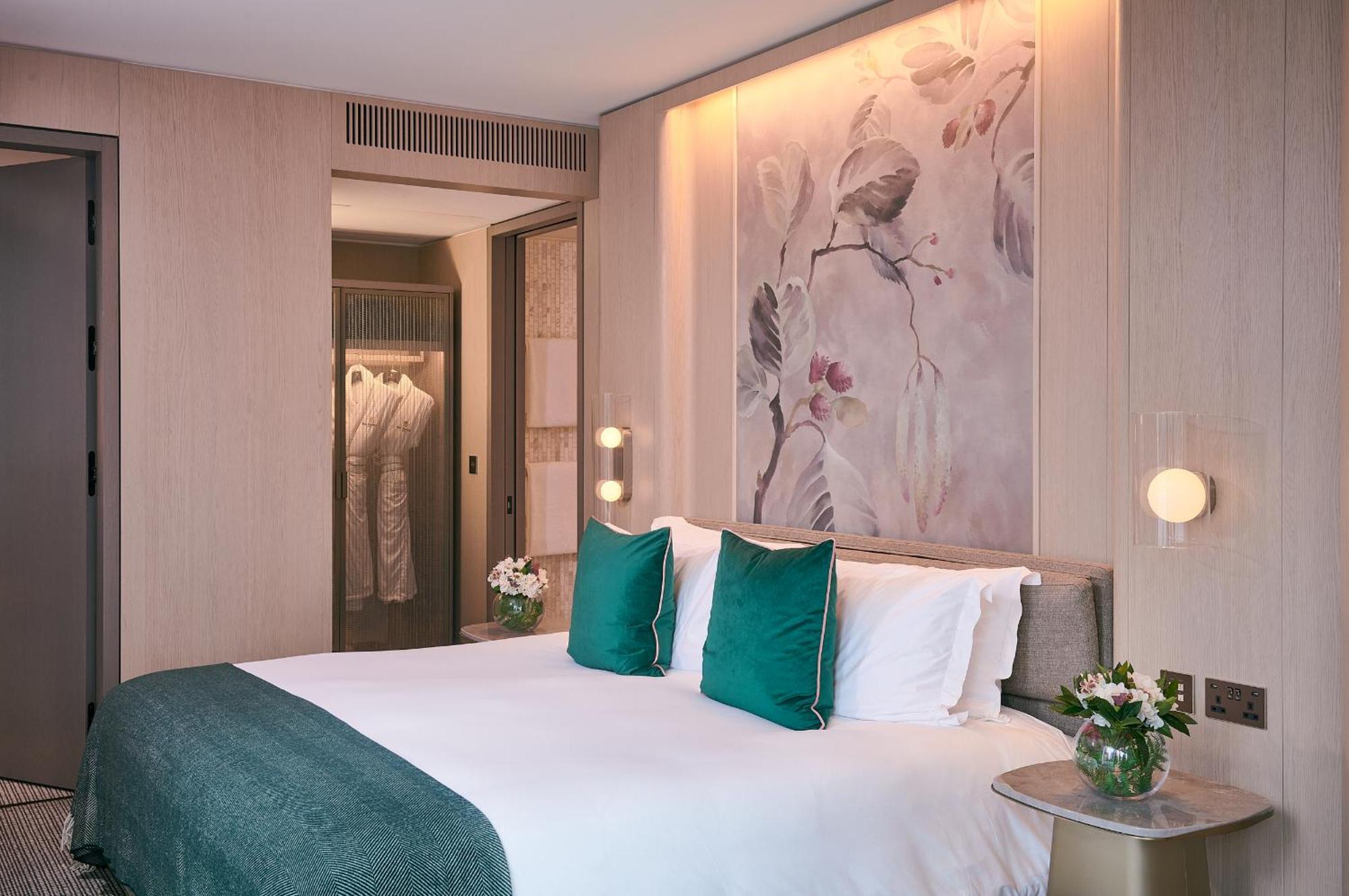Отель Pan Pacific Лондон Экстерьер фото A bedroom at the hotel